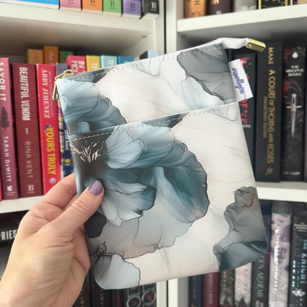 Whispers - e-reader Zippered Sleeve