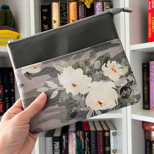 Floral Camo - e-reader Zippered Sleeve