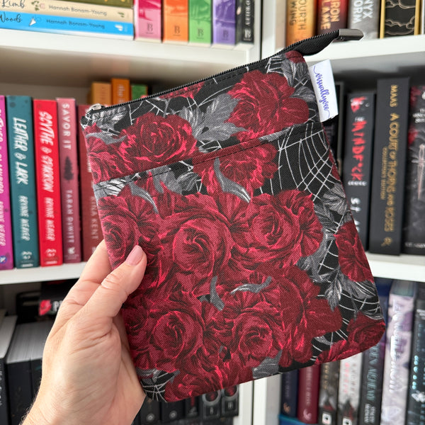 Dark Webs & Roses e-reader Zippered Sleeve