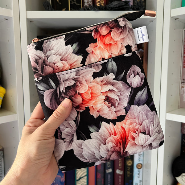 Pretty Peony - e-reader Zippered Sleeve