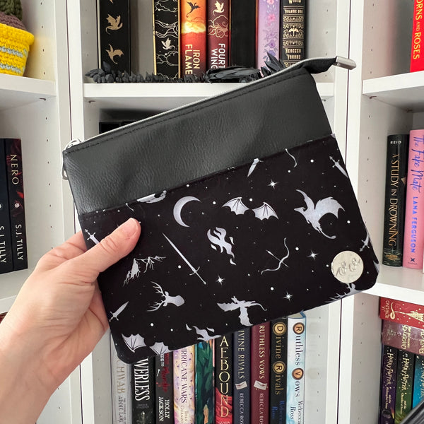 Get lost in Fantasy Books e-reader Zippered Sleeve