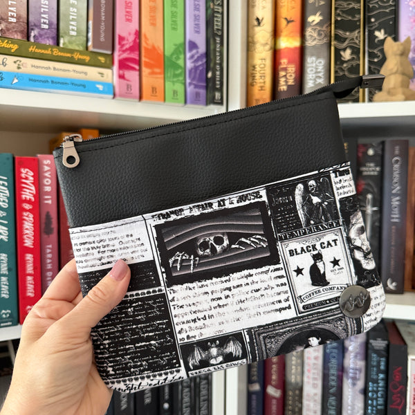 Gothic Times - e-reader Zippered Sleeve
