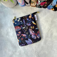 Magic Mushrooms - e-reader Zippered Sleeve