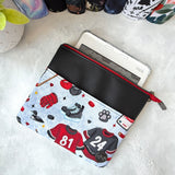 Hockey Romance - Third Period - e-reader Zippered Sleeve