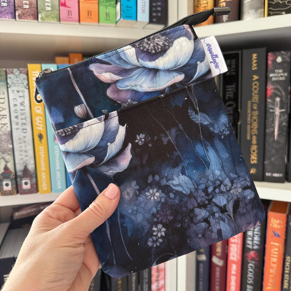 Lavender Haze  e-reader Zippered Sleeve