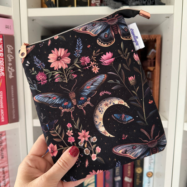 Mystic Moths - e-reader Zippered Sleeve