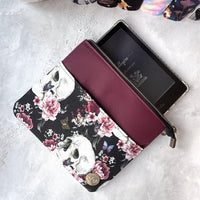 Skulls & Roses e-reader Zippered Sleeve