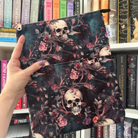 Romantasy Skulls   -  Zippered Book Sleeve