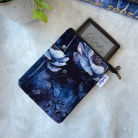 Lavender Haze  e-reader Zippered Sleeve