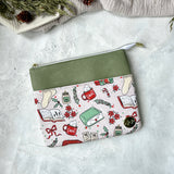 Cozy Christmas e-reader Zippered Sleeve