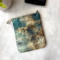 Vintage Grunge - Water Resistant e-reader Zippered Sleeve