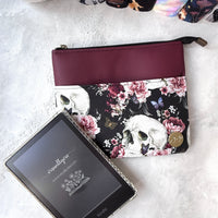 Skulls & Roses e-reader Zippered Sleeve