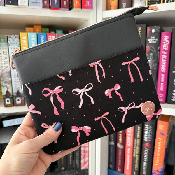 Coquette Bows e-reader Zippered Sleeve