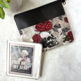 Dark Romance e-reader Zippered Sleeve