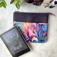 Rainbow Fractals e-reader Zippered Sleeve