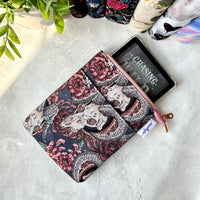 Nocturne Rose - e-reader Zippered Sleeve
