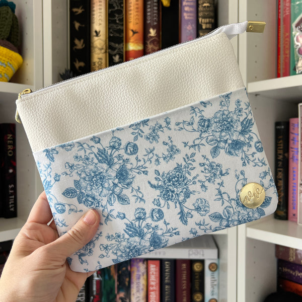 Blue Vintage Floral e-reader Zippered Sleeve