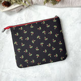 Holiday Holly e-reader Zippered Sleeve