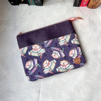 Books on Purple e-reader Zippered Sleeve