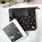 Holiday Holly e-reader Zippered Sleeve