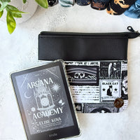 Gothic Times - e-reader Zippered Sleeve