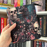 Romantasy Skulls - e-reader Zippered Sleeve