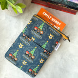 Hogwarts Christmas -  Zippered Book Sleeve