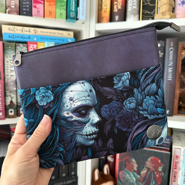 A Haunting e-reader Zippered Sleeve
