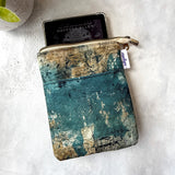 Vintage Grunge - Water Resistant e-reader Zippered Sleeve