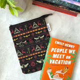 Hogwarts Ugly Sweater - Zippered Book Sleeve