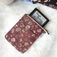 Autumn Chapter e-reader Zippered Sleeve