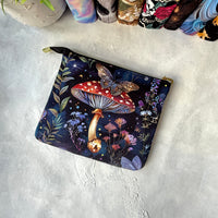 Magic Mushrooms e-reader Zippered Sleeve
