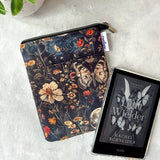 Witches Garden - e-reader Zippered Sleeve
