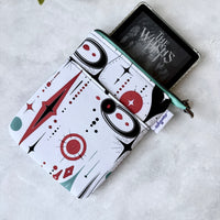 So Retro e-reader Zippered Sleeve