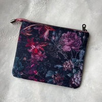 Moody Floral e-reader Zippered Sleeve