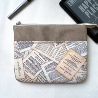 Book Pages e-reader Zippered Sleeve