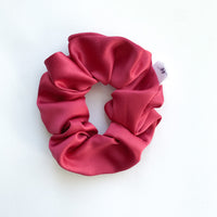 Satin Scrunchie - Raspberry