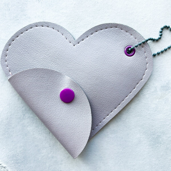 Faux Leather Heart Pouch - Iridescent
